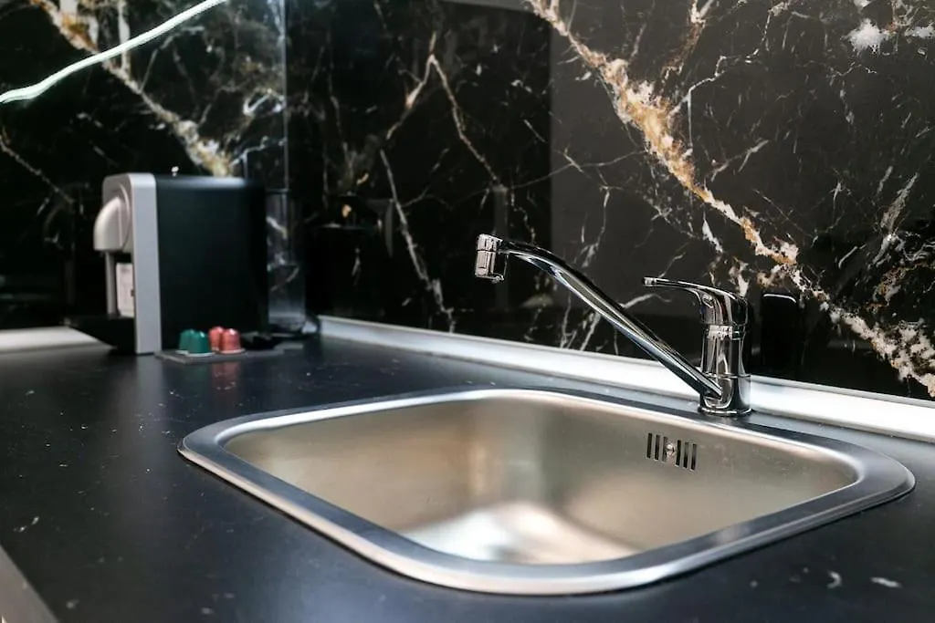 Center Marble Suite 40Sqm Gas Heating 2Smarttv Optical Fiber - Secured24H Private Entrance Tessalónica Apartamento