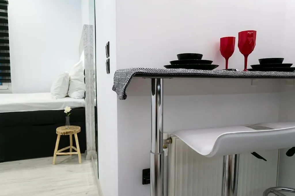 Apartamento Center Marble Suite 40Sqm Gas Heating 2Smarttv Optical Fiber - Secured24H Private Entrance Tessalónica Grécia
