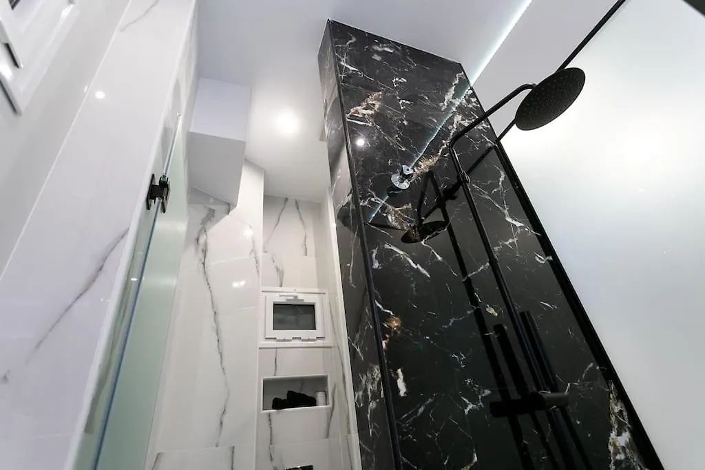Center Marble Suite 40Sqm Gas Heating 2Smarttv Optical Fiber - Secured24H Private Entrance Tessalónica