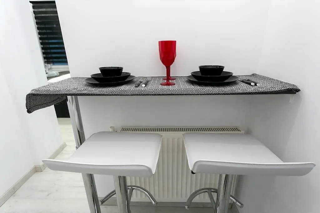 Center Marble Suite 40Sqm Gas Heating 2Smarttv Optical Fiber - Secured24H Private Entrance Tessalónica